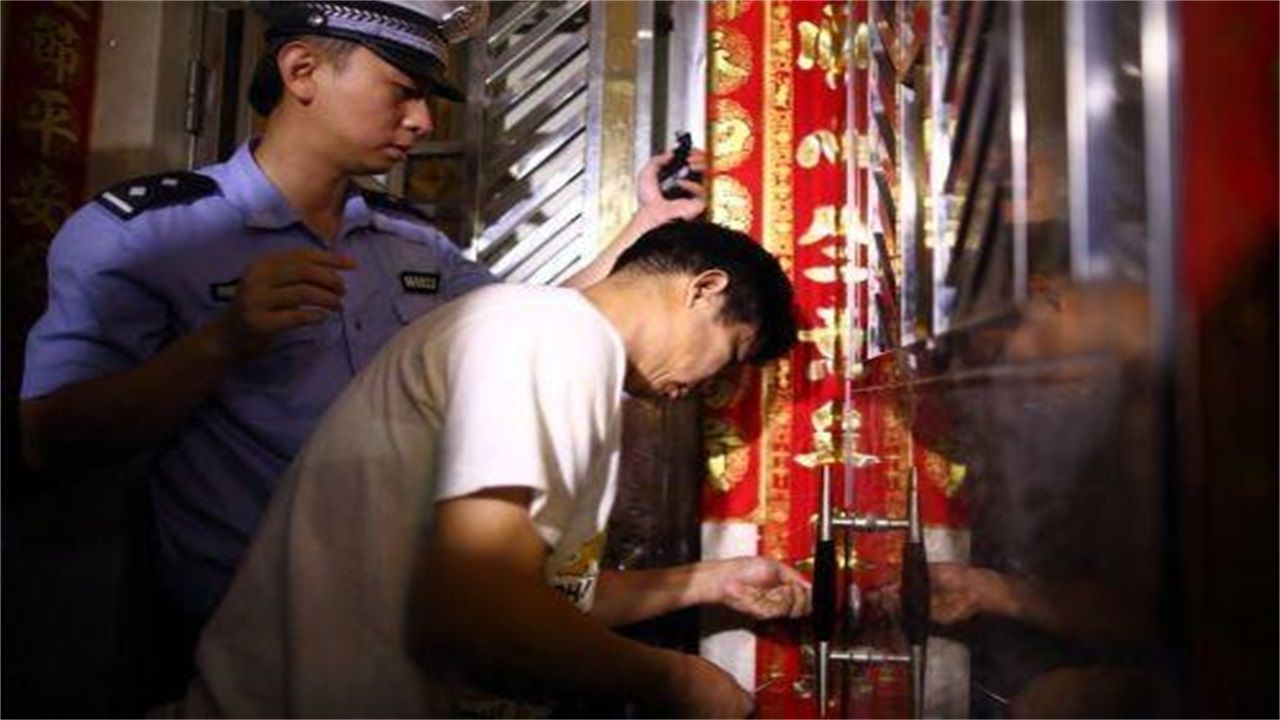 南明区请开锁师傅开了锁后，师傅为什么一般都不进门，就算主人请也不进去？